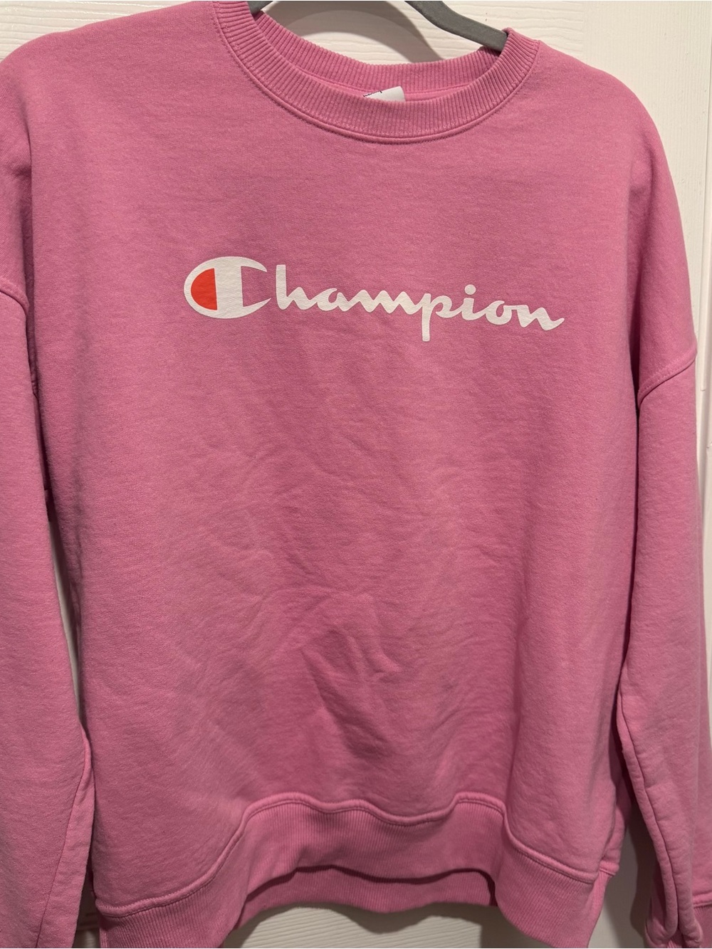 Champion Pink Crewneck Sweatshirt Women’s Large Logo Pullover Fleece Athleisure
